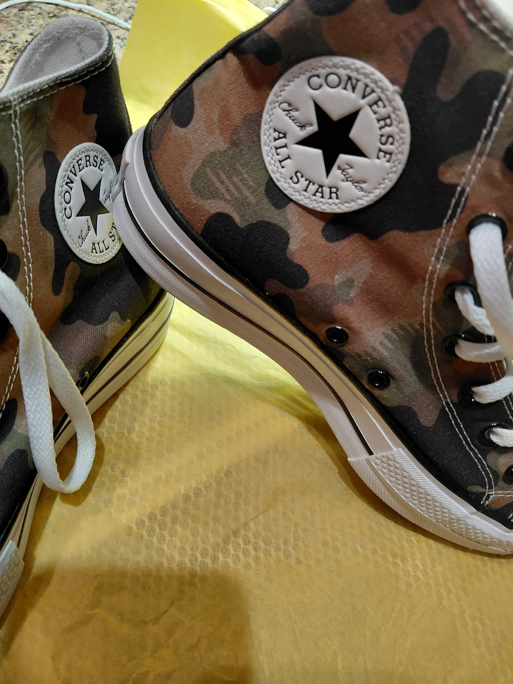 Converse Chuck Taylor High-Top Sneakers - Camo Green